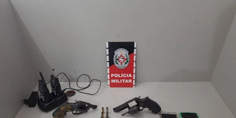 Polícia apreende armas de fogo, munições e radiocomunicadores