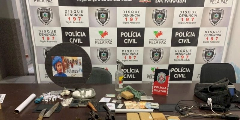 Polícias prendem oito pessoas envolvidas em tráfico de drogas e homicídios em Patos