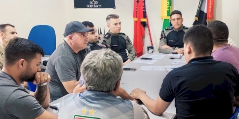 Comandante do 14º Batalhão se reúne com entidades e dirigentes de clubes para alinhar esquema de segurança dos jogos do fim de semana 