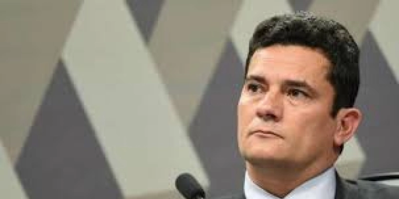 Moro diz que desentendimento com Maia é "absolutamente contornável"