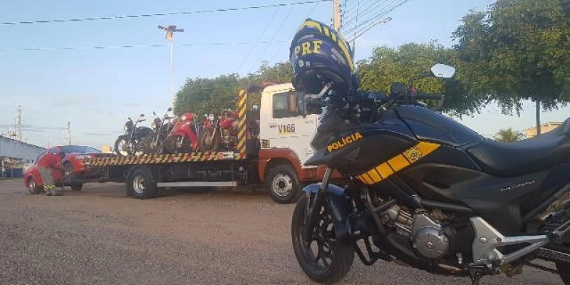 PRF apreende 35 motocicletas irregulares durante operação em várias cidades no Sertão