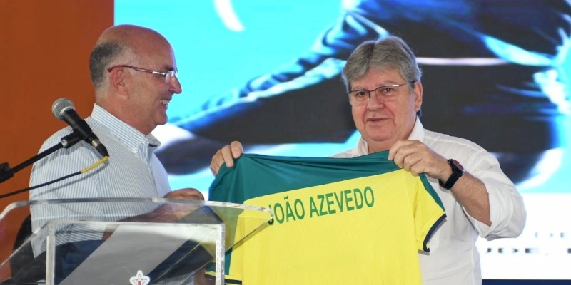 João Azevêdo e presidente da CBV lançam evento das etapas de Vôlei de Praia que acontecem no mês de novembro em João Pessoa