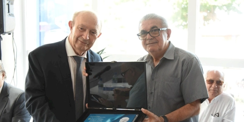 Presidente da FIEP é homenageado pelo Conselho Deliberativo do Sebrae