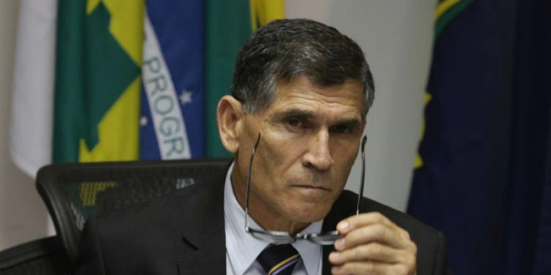 Presidência tem a porta aberta para toda a sociedade, diz ministro
