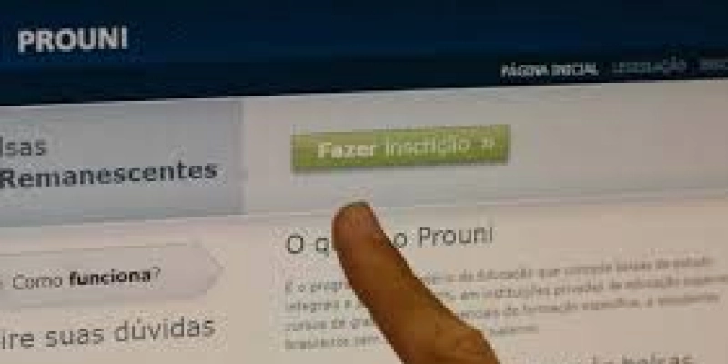 MEC suspende início das inscrições para o Prouni