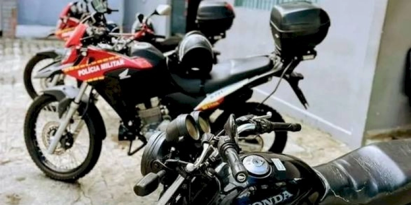 Motocicleta roubada é recuperada pela Polícia Militar