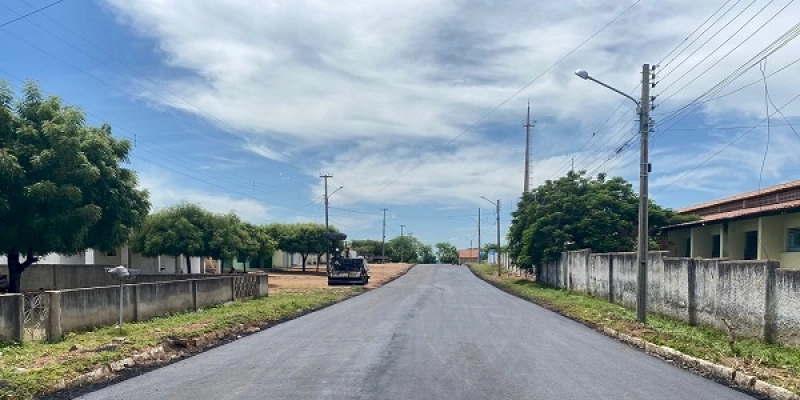 Secretaria de Infraestrutura intensifica trabalho de pavimentação de Ruas no Núcleo III, em Sousa