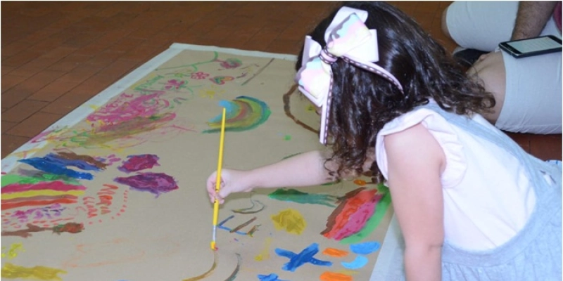 Exposição de obras de arte dos alunos marca retorno das atividades da creche da ALPB