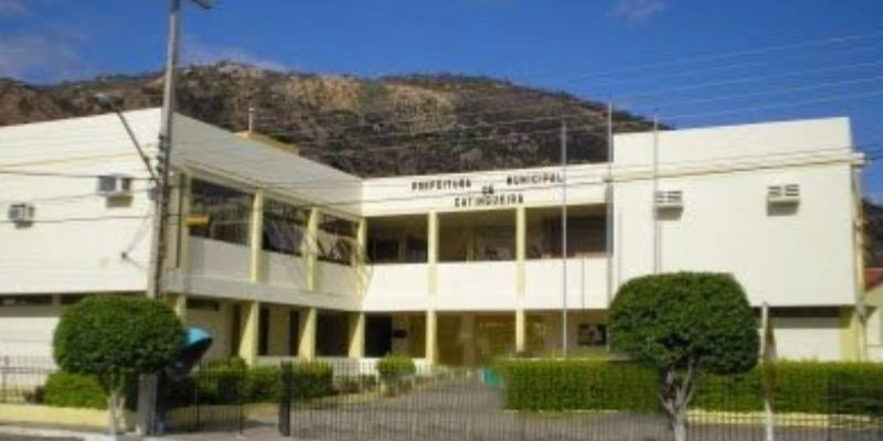 Prefeito de Catingueira tem prazo para apresentar defesa sobre concurso público com suspeitas de irregularidades