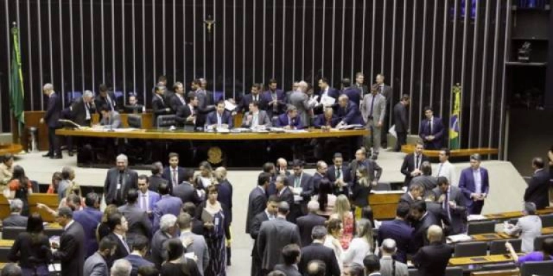 AGENDA: Câmara deve votar, nesta semana, a MP que cria Médicos Pelo Brasil