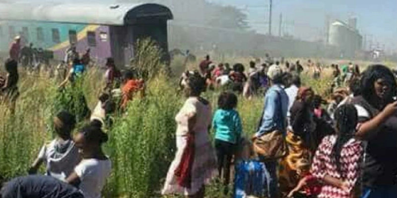 Acidente deixa mortos e pelo menos 100 feridos na África do Sul