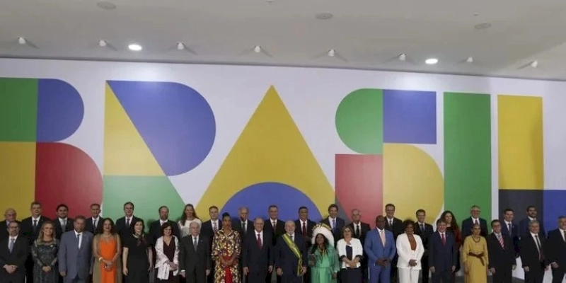 Governo Lula pode perder 17 ministérios com o risco de MP caducar na próxima semana