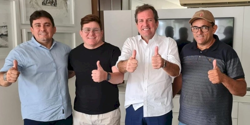  Vereador Koloral acaba de anunciar retorno à base do Prefeito Tyrone na Câmara de Vereadores 