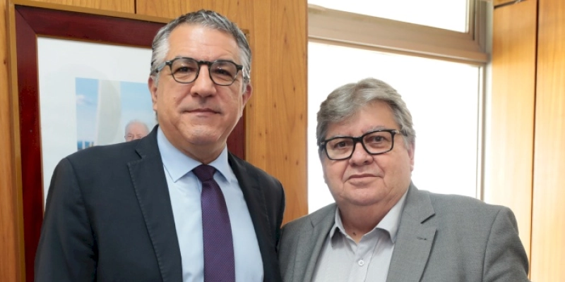 João Azevêdo se reúne com Alexandre Padilha e apresenta obras a inaugurar e a autorizar no valor de R$ 2 bilhões em parceria com o governo federal