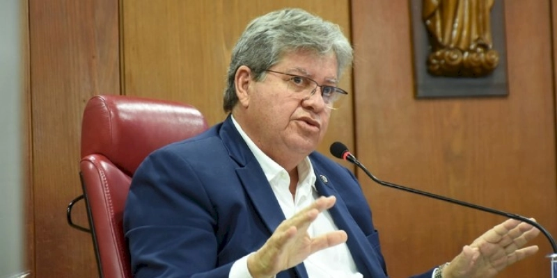 João Azevedo anuncia medidas de reduções de impostos visando acelerar a economia no Estado nesta segunda