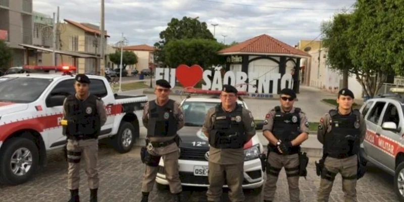 Homem é morto a bala quando caminhada pela calçada no Sertão da Paraíba 
