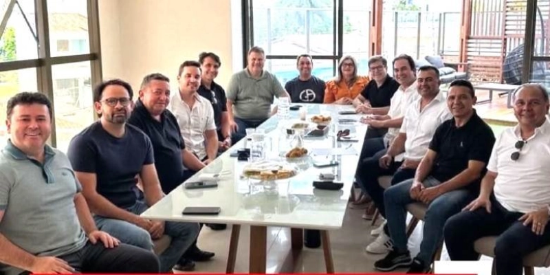 André Gadelha e Athayde Diniz se movimentam para disputar cadeiras na ALPB, e buscam formar  bloco político 