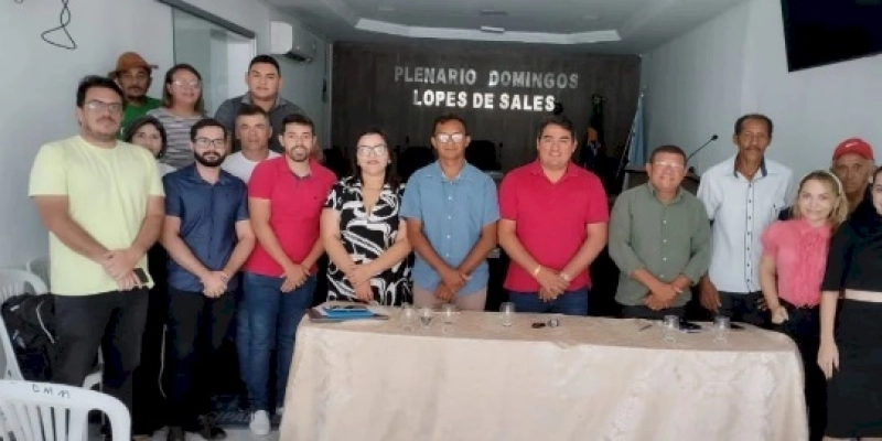 Lucas Braga e o Secretário Daniel Elias participam de reunião sobre o Programa 1 milhão de Cisternas