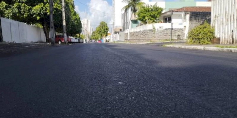 Programa de asfalto e recapeamento da Prefeitura de João Pessoa já beneficiou 40 bairros