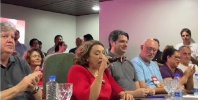 Cida Ramos toma posse e projeta nova fase para o PT na Paraíba