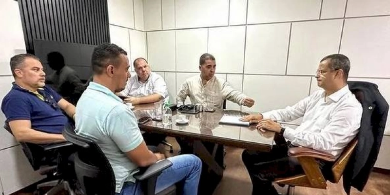 Em reunião, Jutay luta em defesa das categorias do serviço público