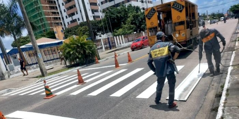 Semob revitaliza 73 faixas de pedestres em oito bairros da Capital
