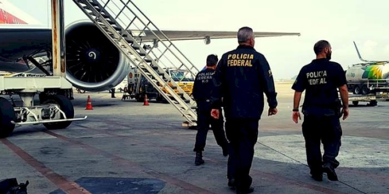PF prende quatro pessoas e apreende mais de 30 kg de drogas