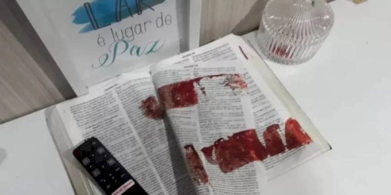 NA PB - Mulher é morta a golpes de facão; suspeito usa bíblia para limpar arma