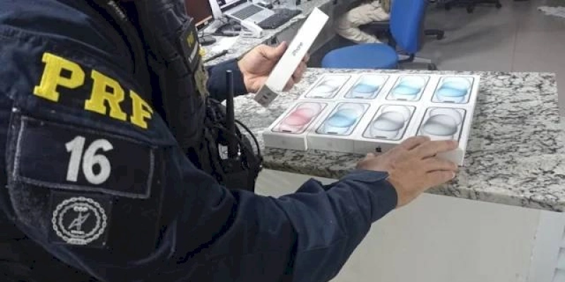  PRF apreende celulares de última geração sem nota fiscal e prende mais um indivíduo embriagado em Sousa