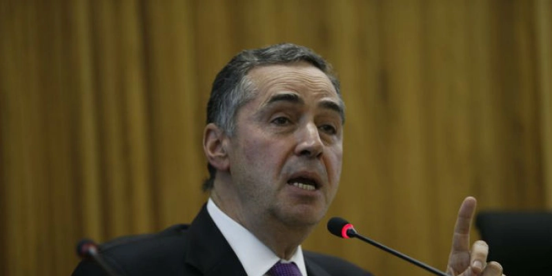 Barroso vota para manter suspensão de decreto de indulto natalino
