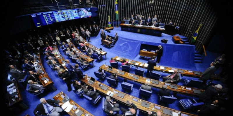 Dos 54 senadores que disputarão eleição, 23 são investigados na Lava Jato