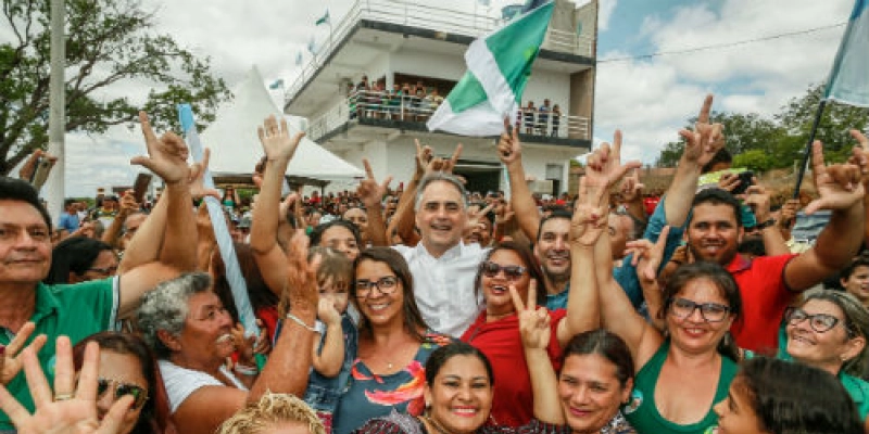"Nossas estradas levarão cidadania", diz Lucélio em visita ao Sertão