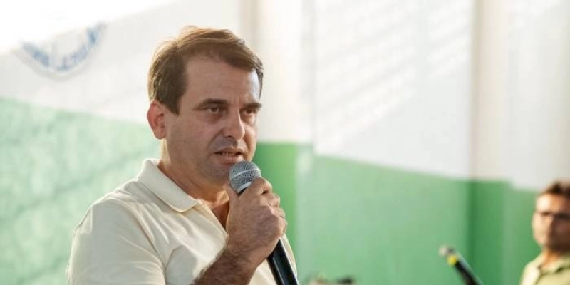 Bal Lins envia projeto de lei à Câmara Municipal e vereadores aprovam bolsa-diário aos professores