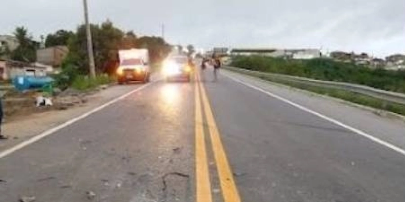 Uma vítima fatal e outra ferida em forte colisão, neste sábado, na Paraíba