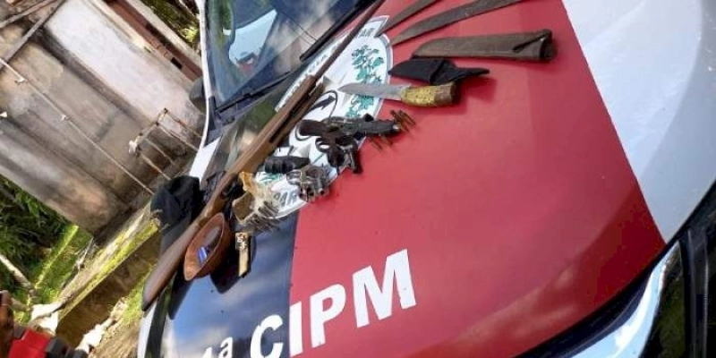 Polícia prende suspeito de violência doméstica e porte ilegal de armas