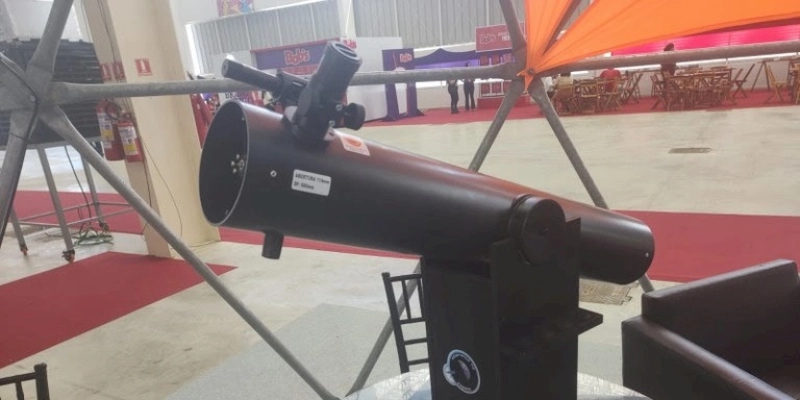 Telescópios construídos por reeducandos serão expostos em feira de tecnologia e público poderá observar astros e planetas