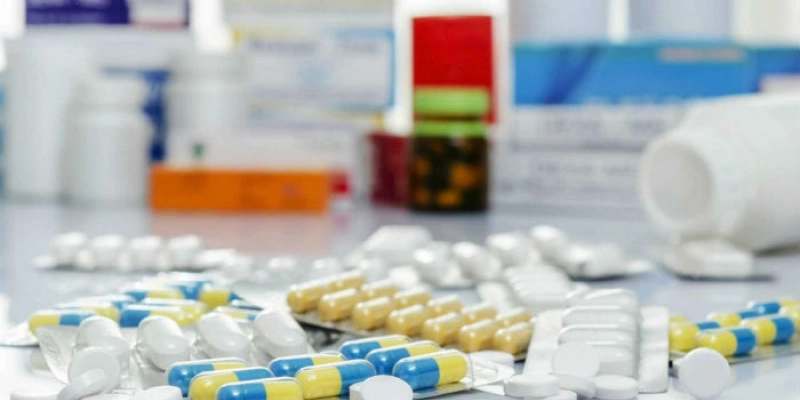 Cuidado: Automedicação pode ser muito perigosa; Veja