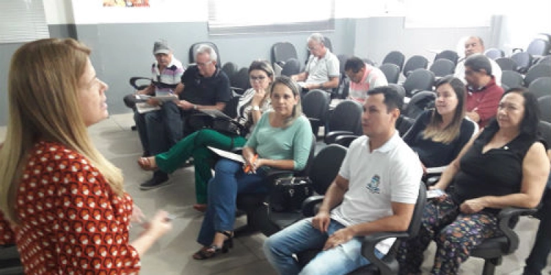 SES realiza treinamento para diagnóstico laboratorial da malária em Patos
