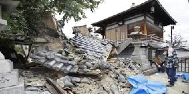 Forte terremoto deixa feridos no Japão