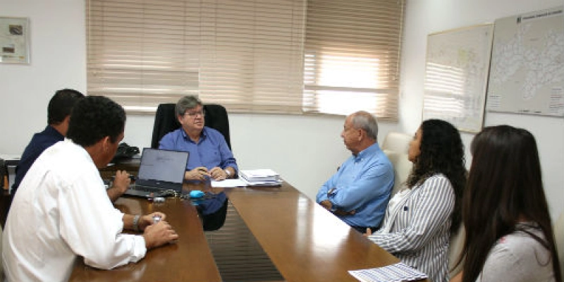 João Azevêdo discute metas para educação na Paraíba e  anuncia 53 Escolas Cidadãs Integrais  em 2019