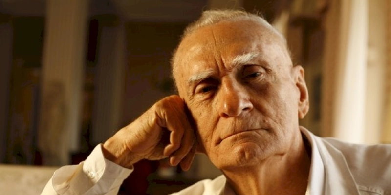 Equipe Vermelha da Faculdade São Francisco homenageia Ariano Suassuna, no XV Simpósio Interdisciplinar