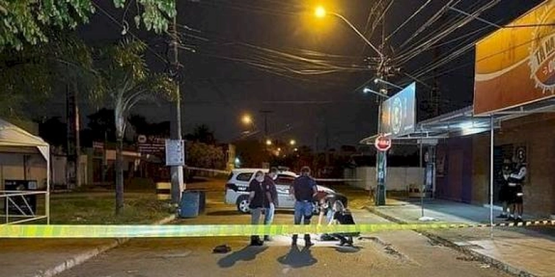 Homem é assassinado a tiros durante a madrugada; crime é um mistério