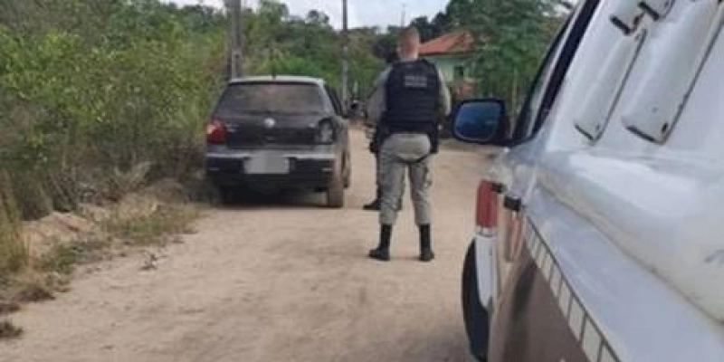 Polícia Militar recupera veículo envolvido em roubo a posto de combustível, no interior da PB