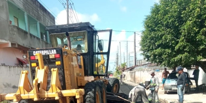 Prefeitura inicia obra de asfaltamento em via que liga o bairro Costa e Silva até a Perimetral Sul