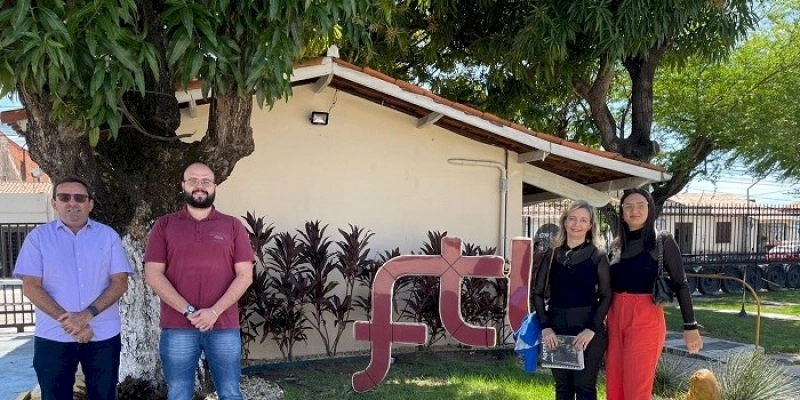 Em Fortaleza, presidente Radamés participa de importante reunião sobre projetos do Largo da Estação e Alça Oeste