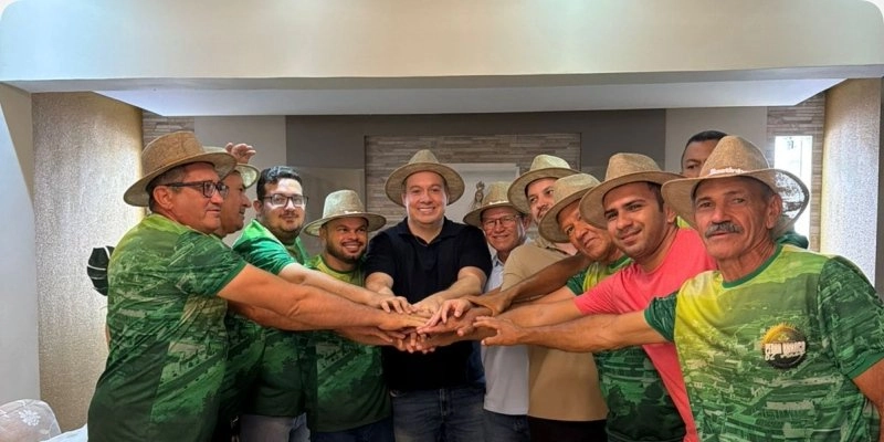 Prefeito e lideranças de Pedra Branca declaram apoio a Júnior Araújo