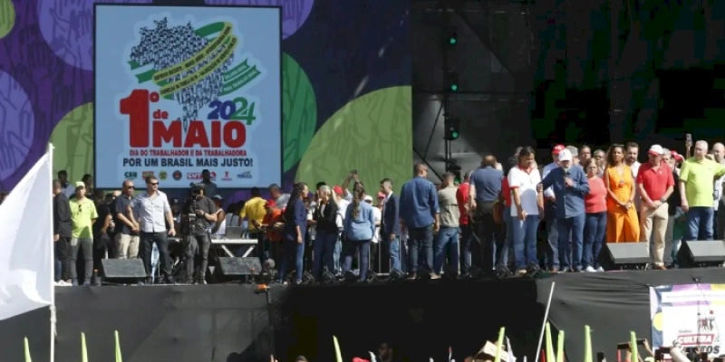 Lula sanciona lei que altera tabela do Imposto de Renda