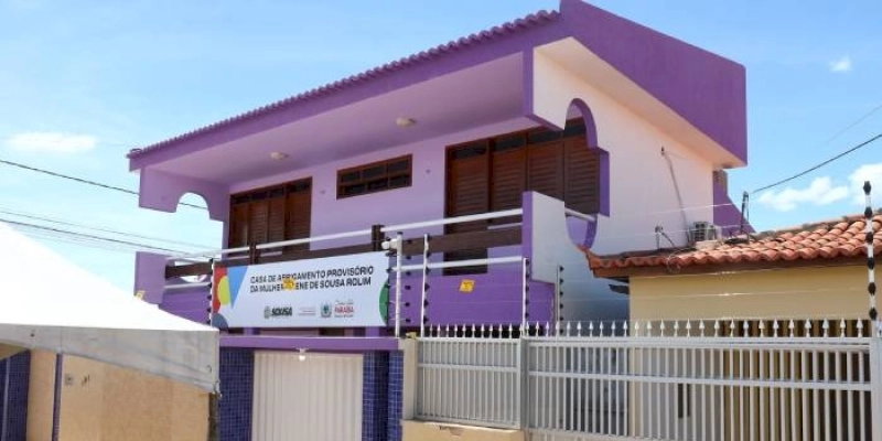 Ministra das Mulheres visita a Paraíba e anuncia a criação da Casa da Mulher Brasileira em Patos