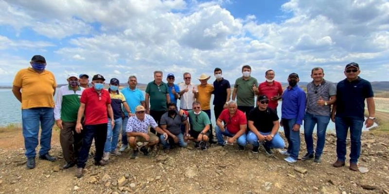 Caravana composta de Irrigantes de São Gonçalo visitam Barragem de Jati no Ceará, e ver in loco água do São Francisco com destino a Sousa; Vídeos 