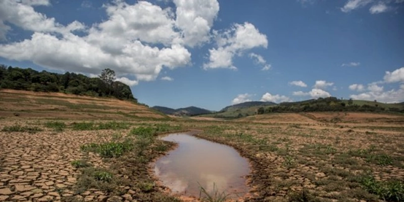 Onze cidades sofrem com a falta de chuva no País